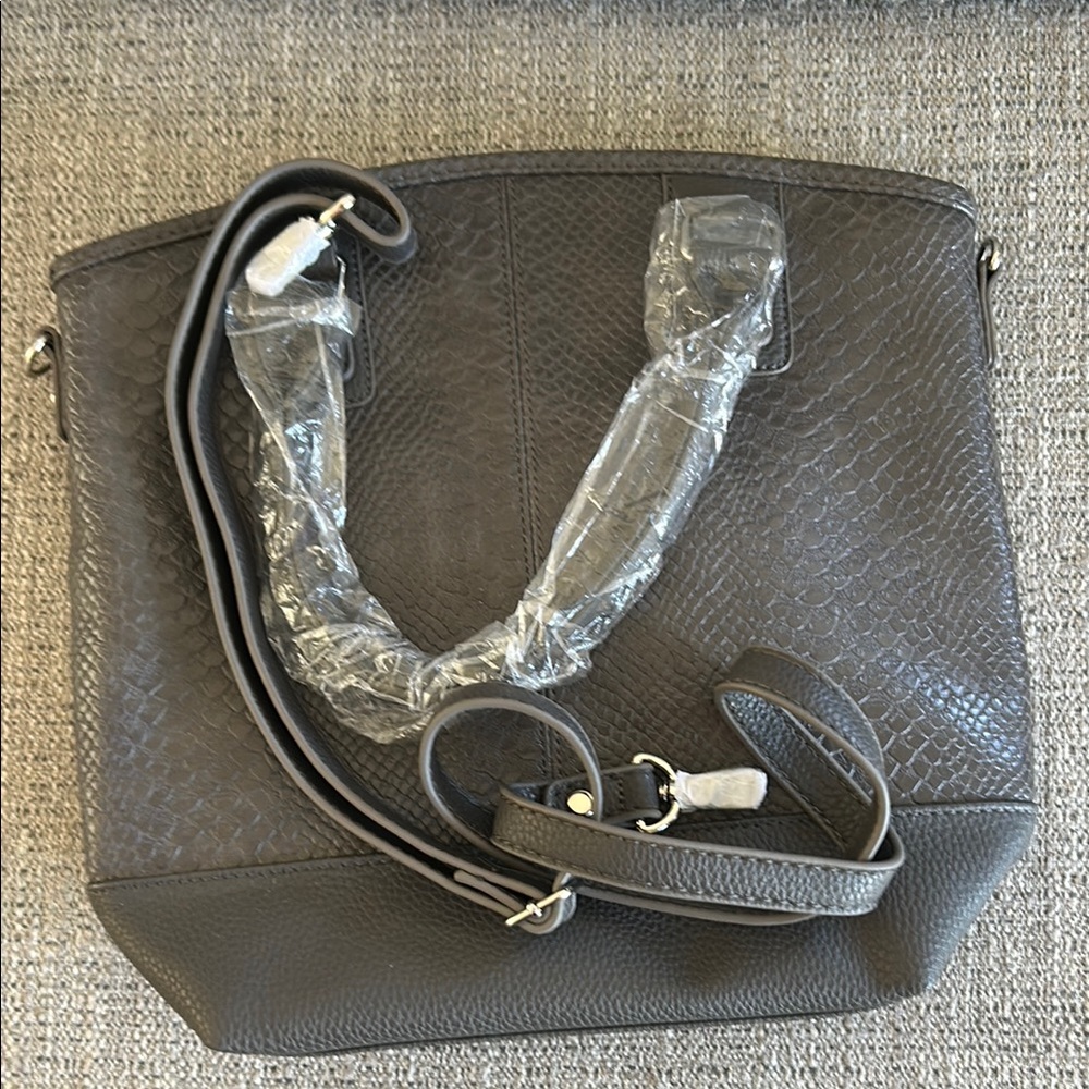 Elegant Gray Textured Women's Bag